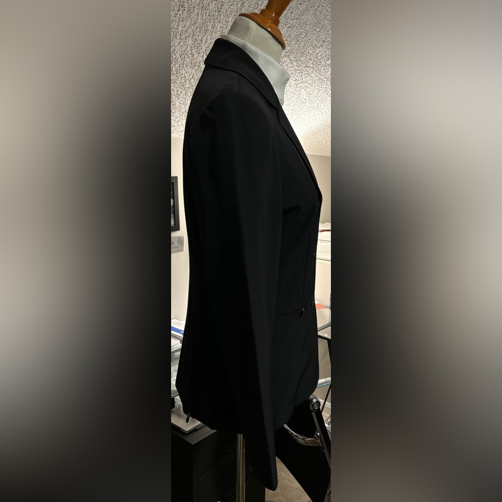 Show Jacket/ Prestige-Schoeller-Dyer Equestrian/ Swiss made. Size 8. - Picture 3 of 5